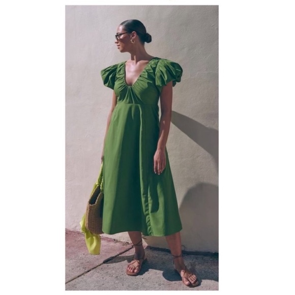NWT Abercrombie Piff Plunge Midi dress green Small - Picture 1 of 4